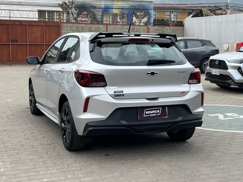 Chevrolet ONIX 1.0 HB RS MT 2023 - Imagen 3 de 20