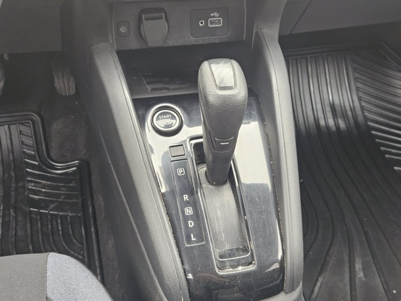 Nissan VERSA ADVANCE AT 1.6 2023 - Imagen 11 de 18