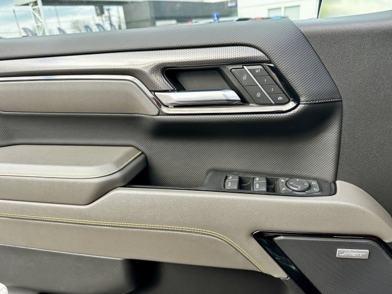 Chevrolet SILVERADO 6.2 AUT 2024 - Imagen 16 de 20