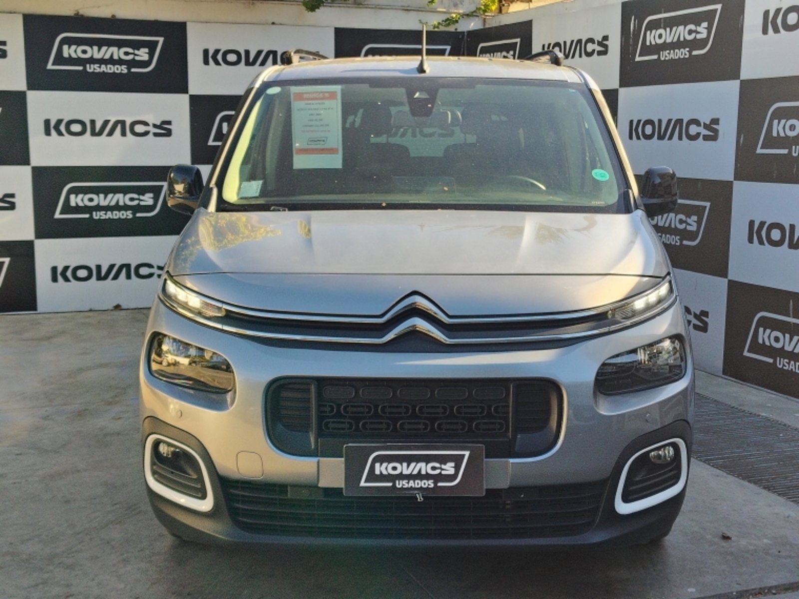 Citroën BERLINGO NEW BERLINGO 3 1.5 AUT 2023 - Foto 3 de 18