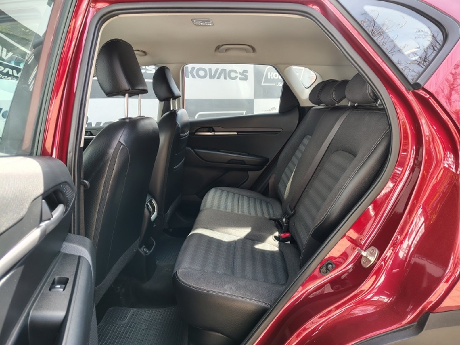 KIA SONET 1.5 EX MT 2022 - Imagen 8 de 18