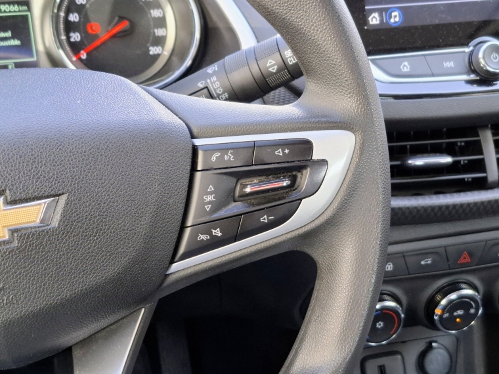 CHEVROLET ONIX LTZ MT 2024 - Imagen 12 de 20