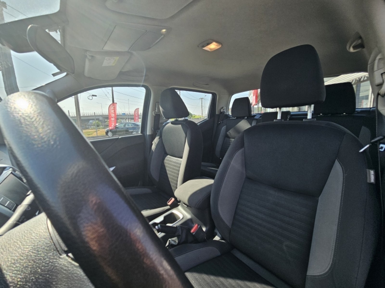 NISSAN NAVARA 2.3 DC XE AT 4X4 DIESEL 2024 - Imagen 10 de 19