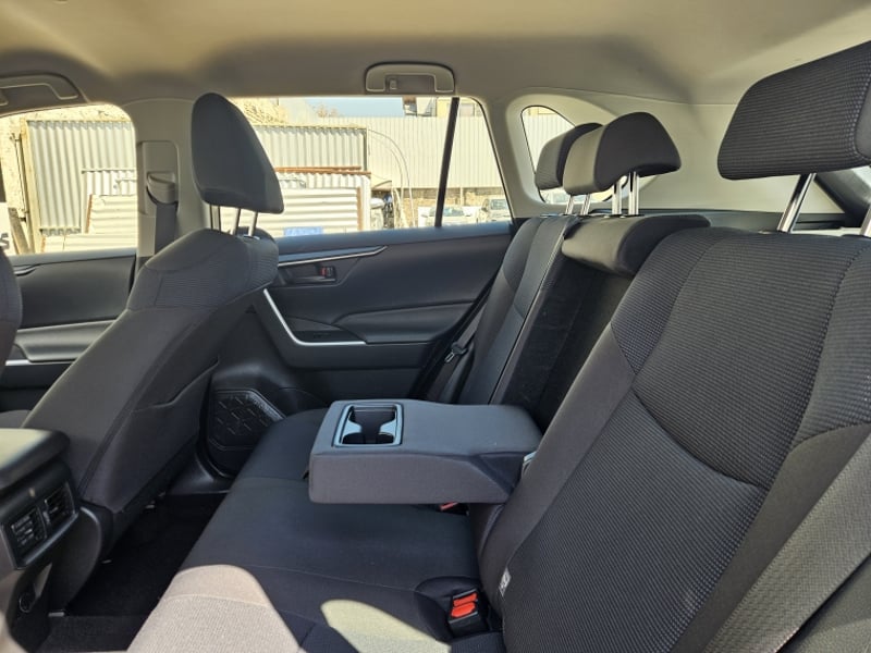 Toyota RAV4 2.0 LE AT 2024 - Imagen 20 de 20