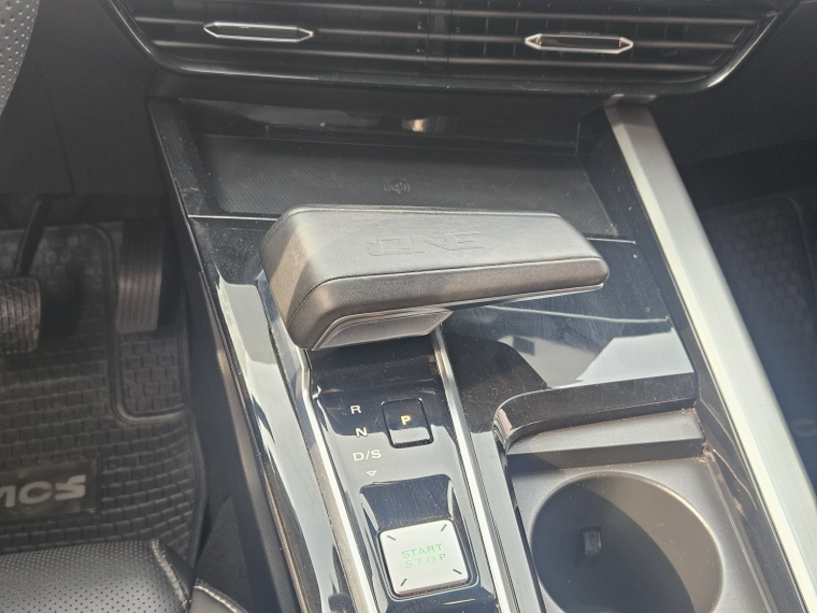 MG ONE ONE CVT 1.5 2023 - Imagen 12 de 20