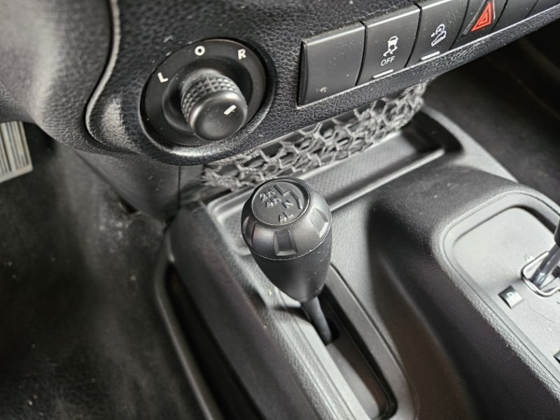 Jeep WRANGLER UNLIMITED 4X4 2014 - Imagen 16 de 20