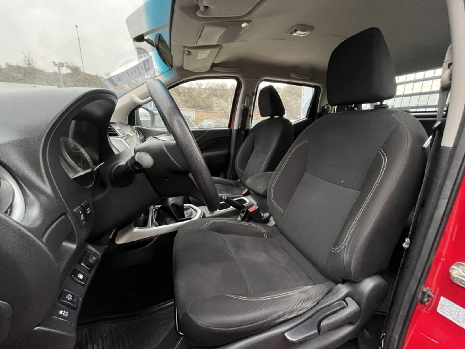 NISSAN NP300 2.3 D NAVARA DC XE MT 4X4 DIESEL 2021 - Imagen 14 de 20