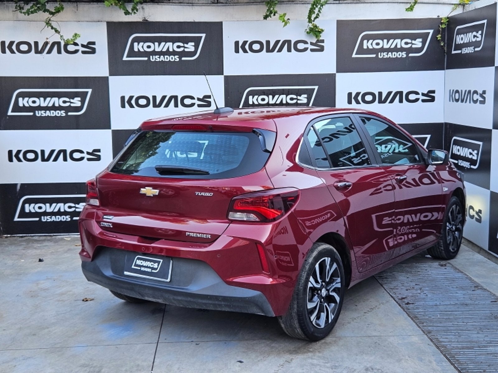 Chevrolet ONIX 1.0T PREMIER AT 2024 - Imagen 5 de 19