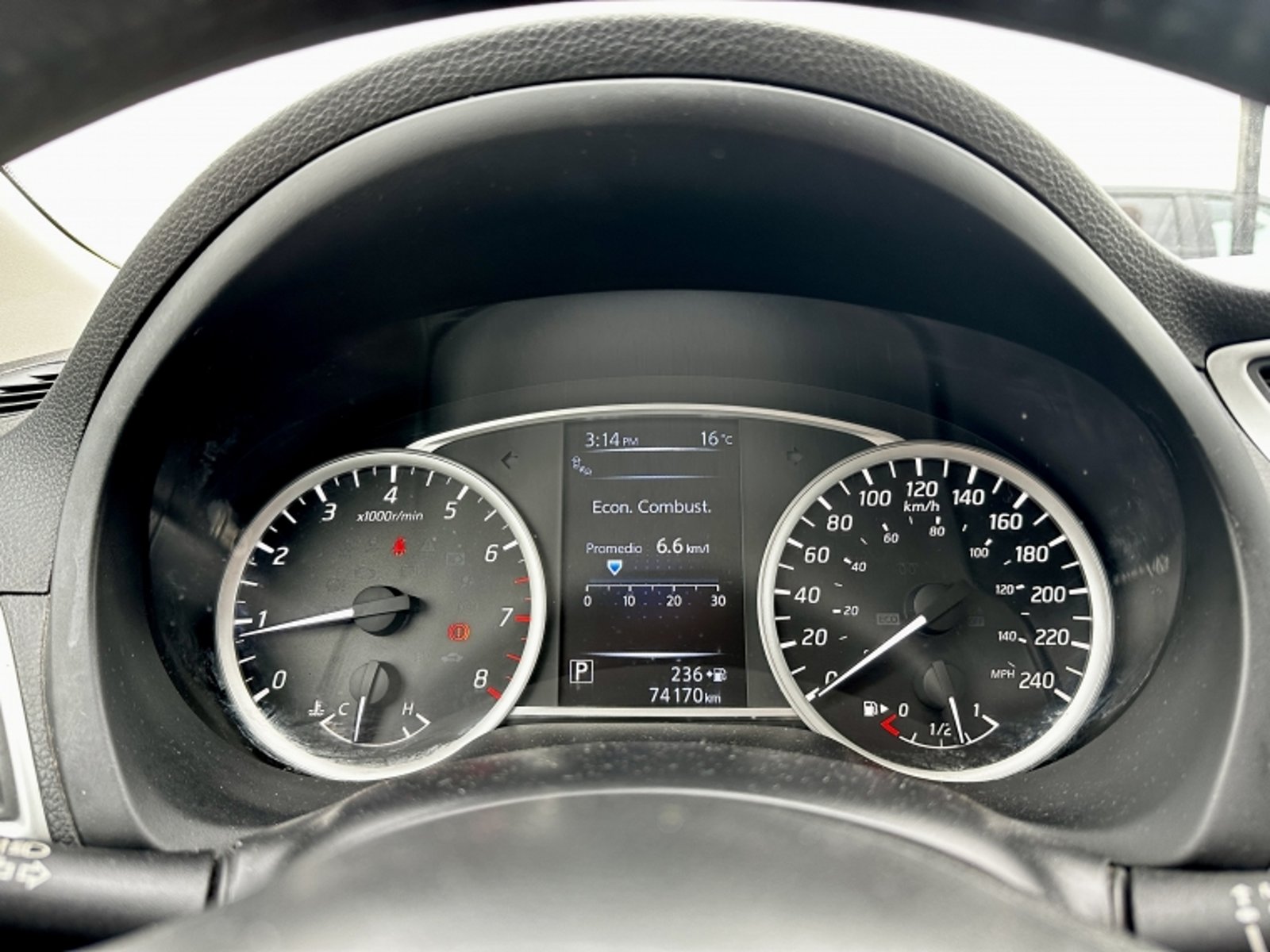 Nissan SENTRA 1.8 AT EXCLUSIVE 2018 - Imagen 11 de 16