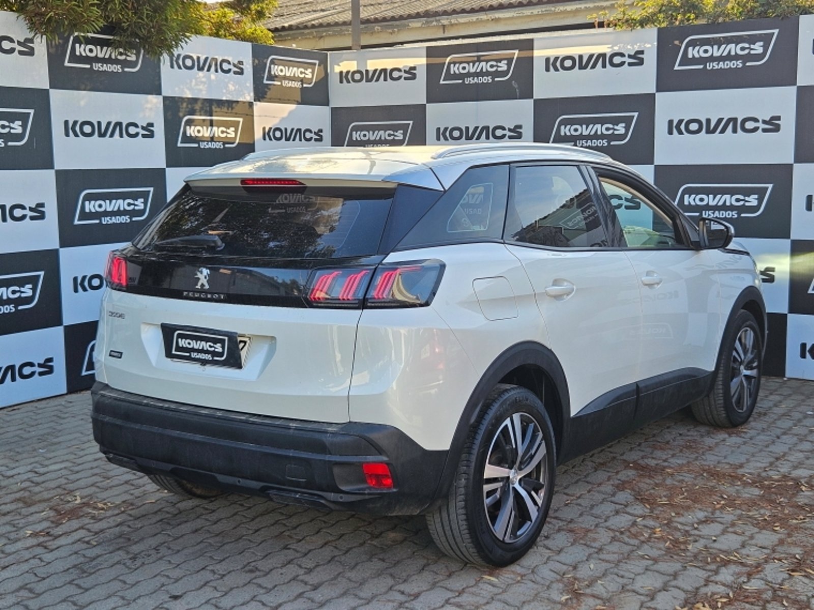 Peugeot 3008 1.2 ACTIVE PACK PURETECH 130 MT 2022 - Imagen 17 de 19