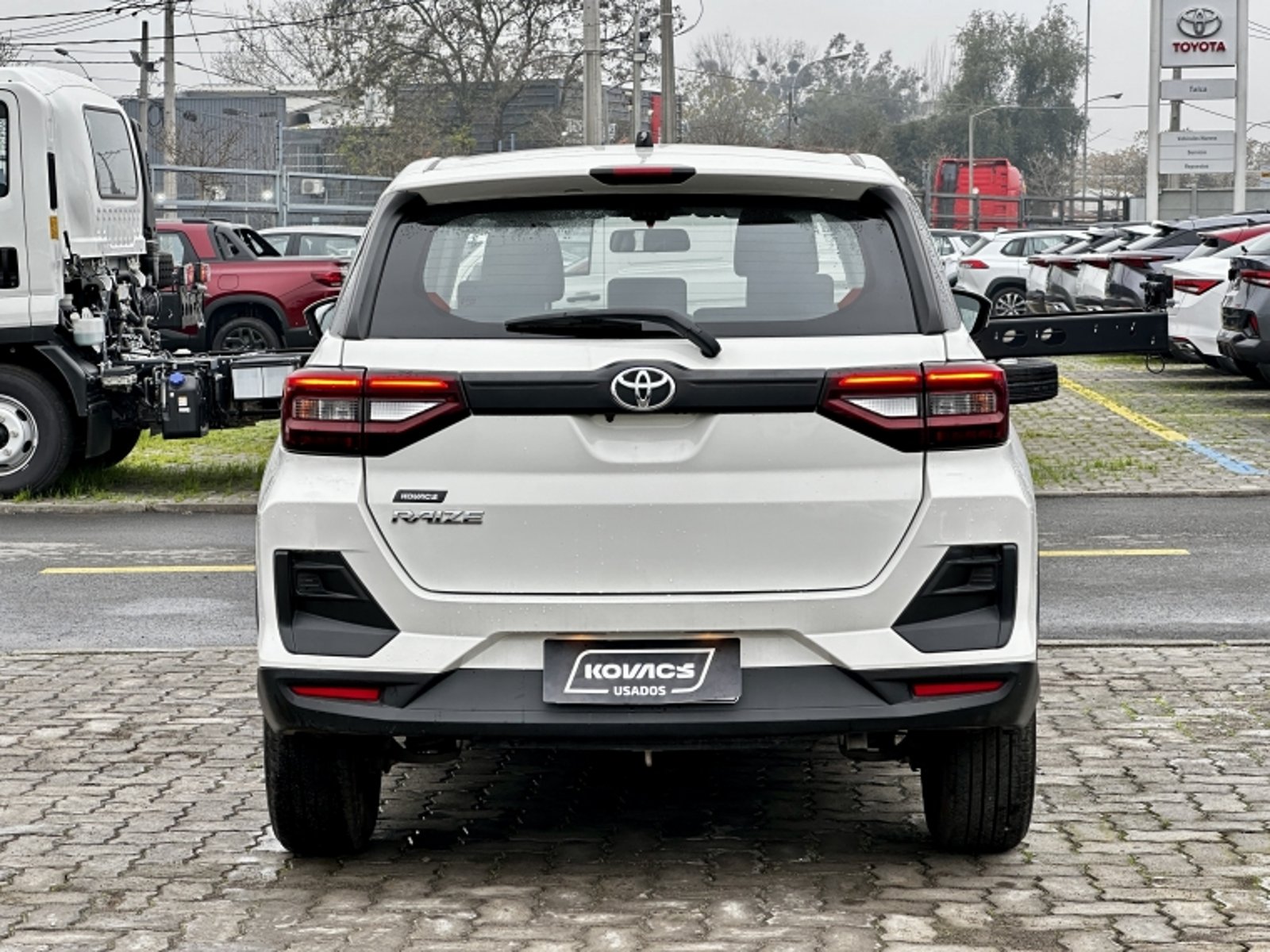 TOYOTA RAIZE 1.2 MT 2024 - Imagen 6 de 17