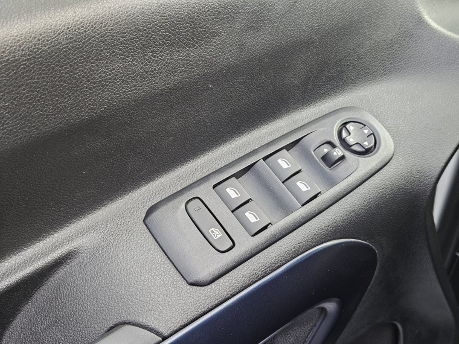 PEUGEOT RIFTER ALLURE BLUEHDI 130 AT DIESEL 2023 - Imagen 14 de 19