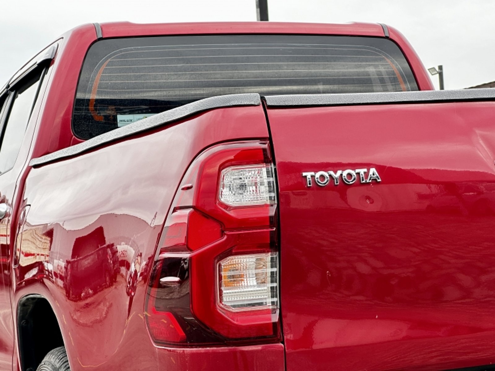 Toyota HILUX HILUX 2.8 SRV AT 4X4 2020 - Imagen 8 de 18