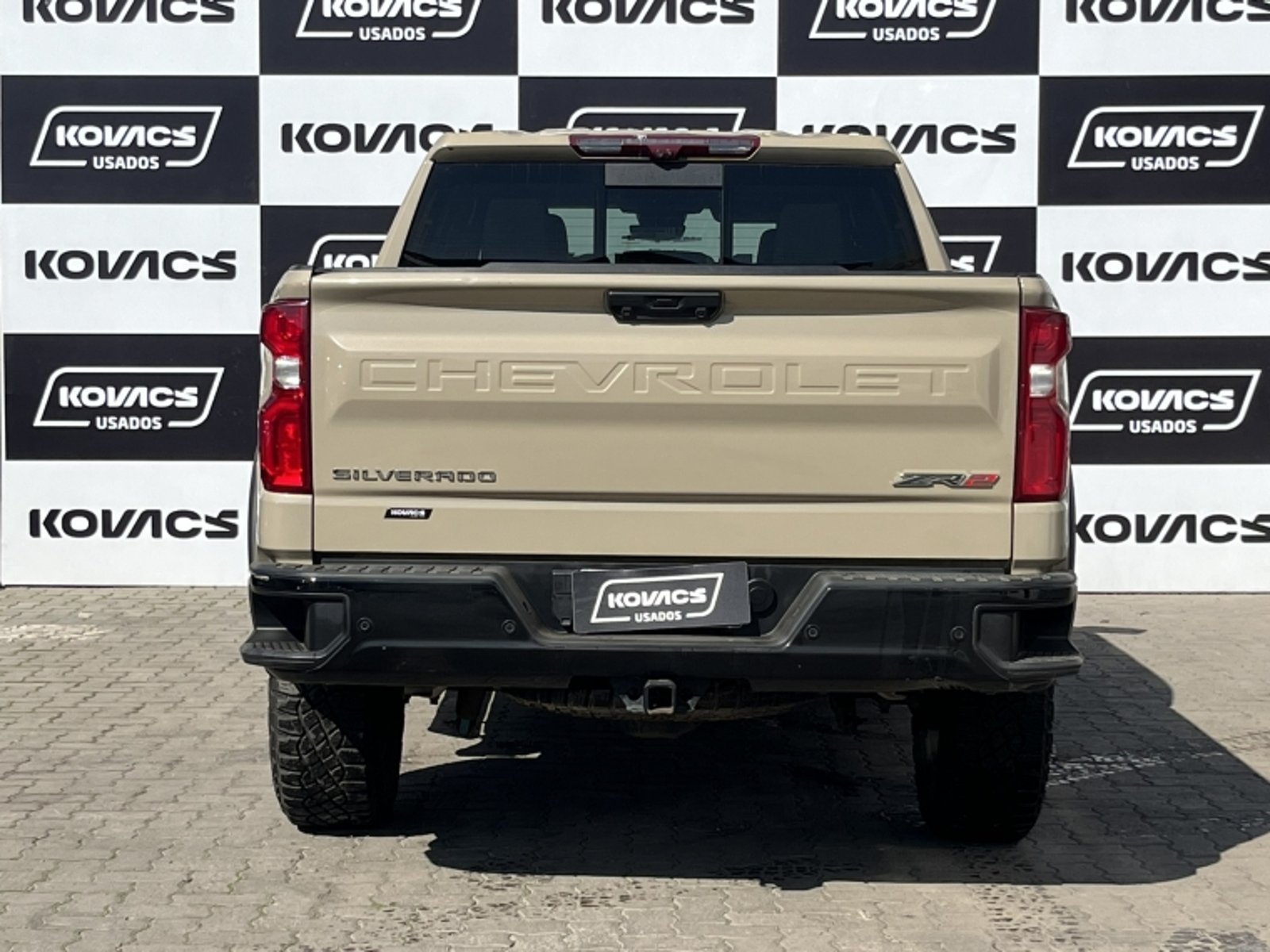 Chevrolet SILVERADO 6.2 ZR2 AT 4X4 2023 - Foto 4 de 20