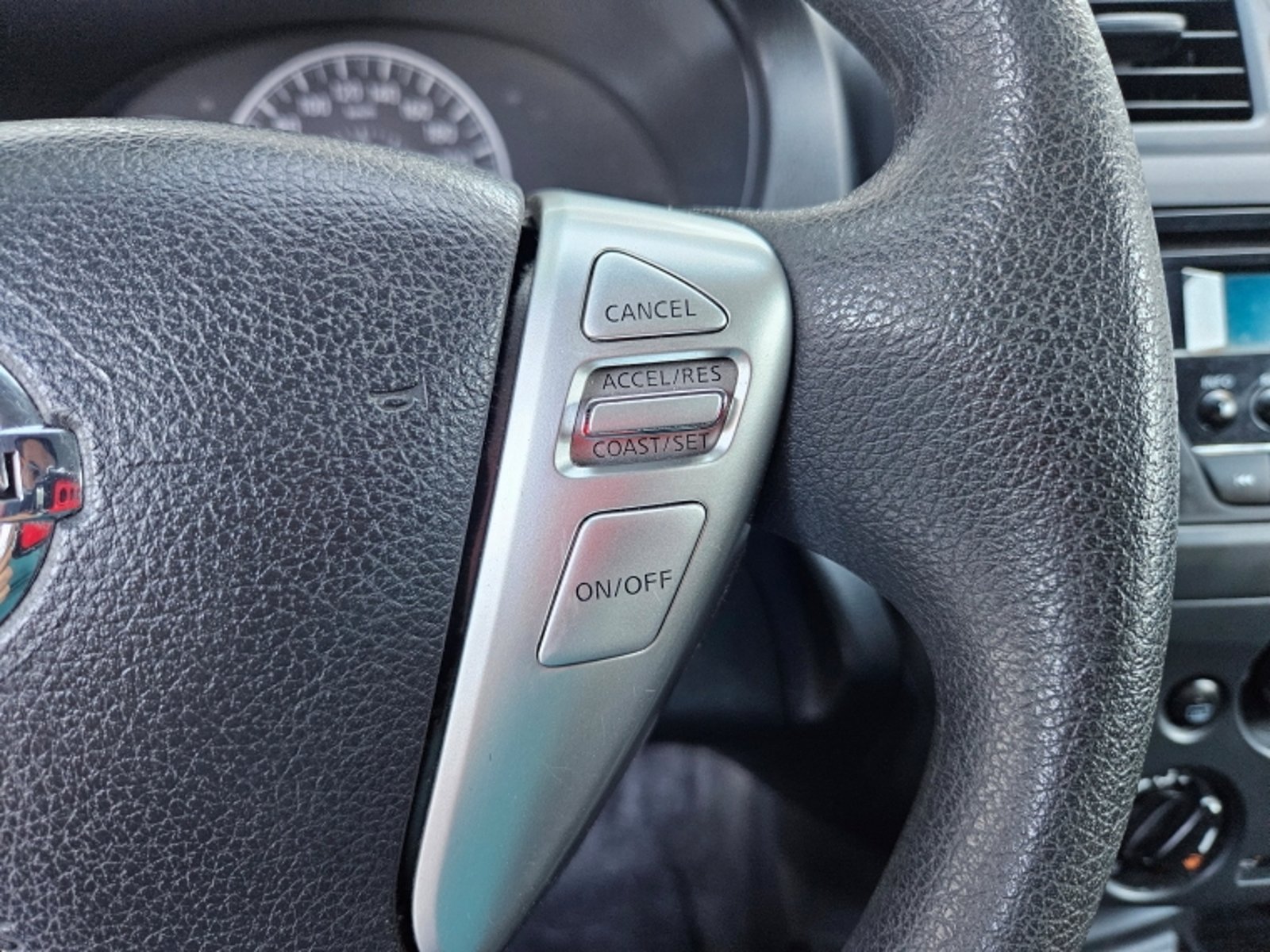 Nissan VERSA 1.6 SENSE MT 2015 - Imagen 17 de 19