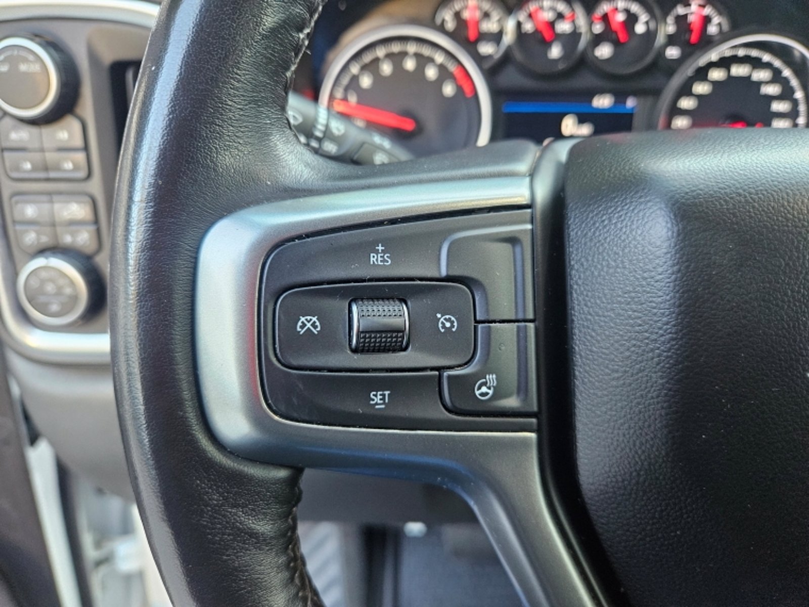 CHEVROLET SILVERADO 5.3 CC LT TB AT  4X4 2022 - Imagen 17 de 18