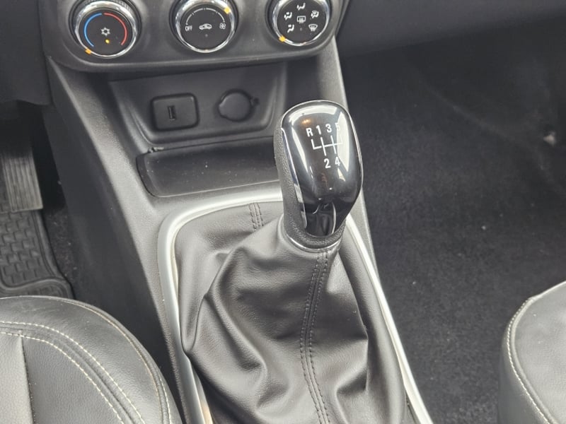 Chevrolet TRACKER 1.2T LTZ MT 2025 - Imagen 13 de 20
