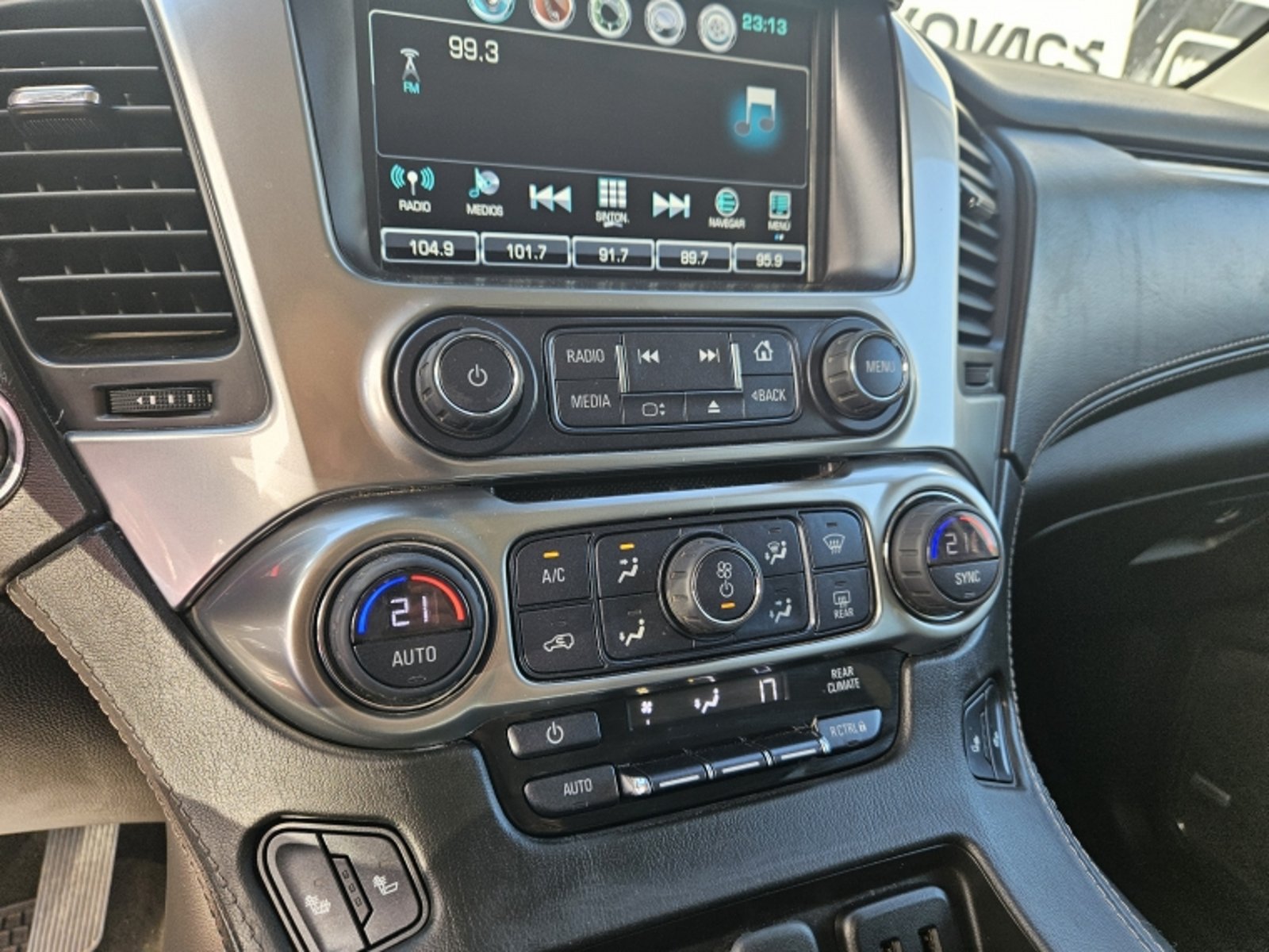CHEVROLET SUBURBAN 2019 - Imagen 18 de 20