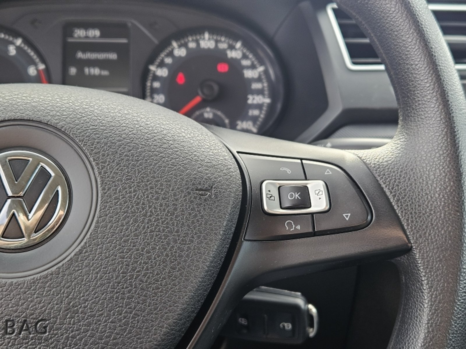 VOLKSWAGEN SAVEIRO COMFORTLINE DOB CAB 1.6 2022 - Imagen 16 de 20