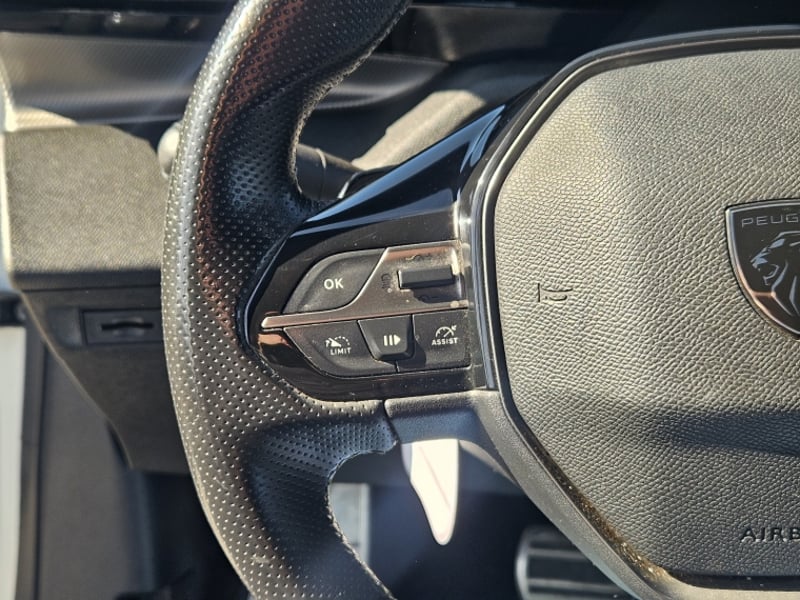 Peugeot 308 308 PURETECH 1.2 AUT 2022 - Imagen 18 de 20