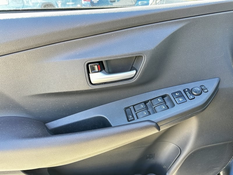 Toyota YARIS 1.5 E SEDAN MT 2023 - Imagen 15 de 18