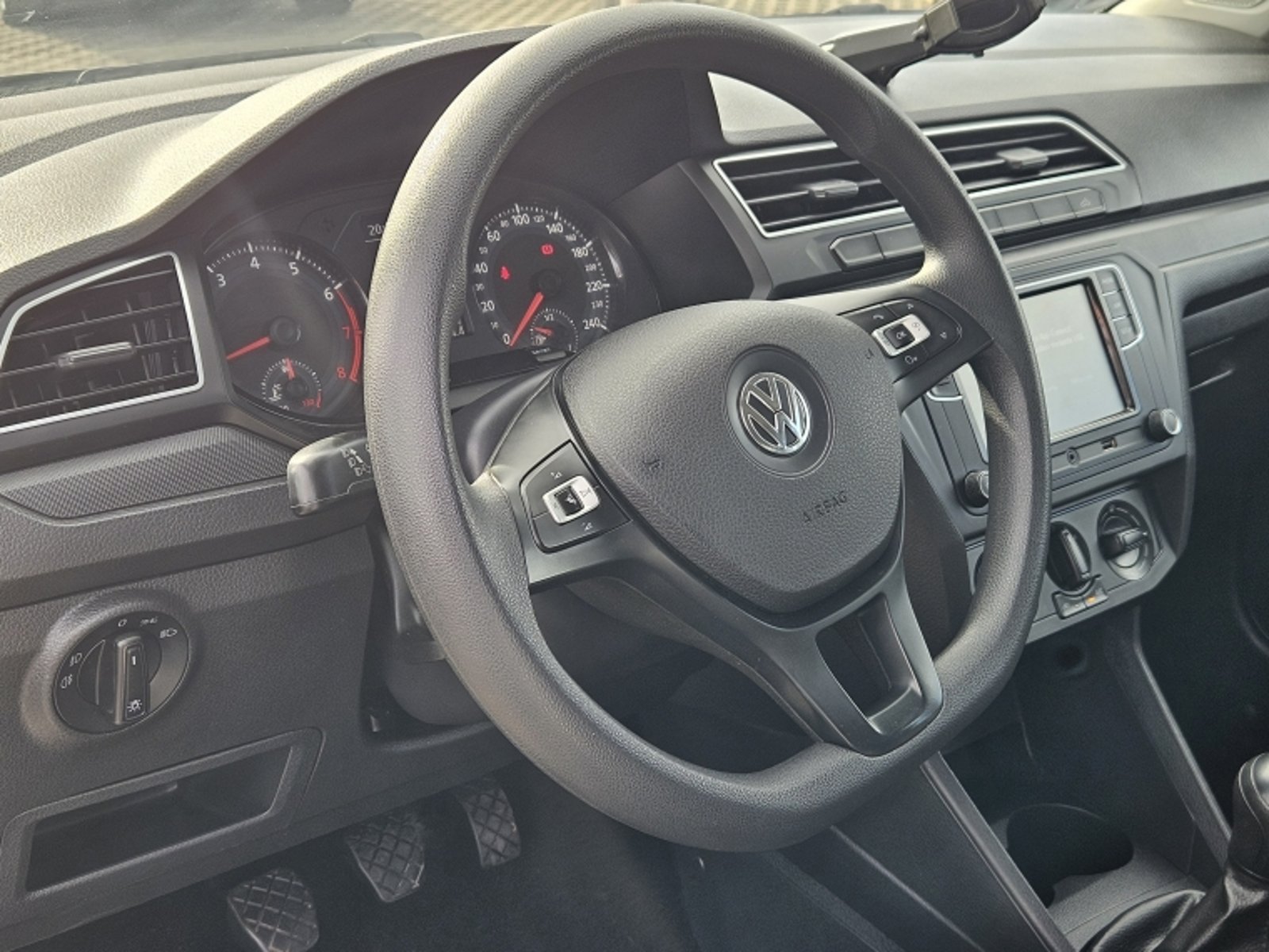 VOLKSWAGEN SAVEIRO COMFORTLINE DOB CAB 1.6 2022 - Imagen 9 de 20