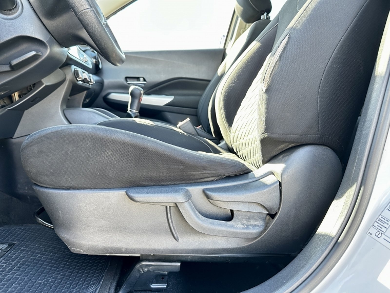 NISSAN KICKS 1.6 ADVANCE MT 2021 - Imagen 16 de 20