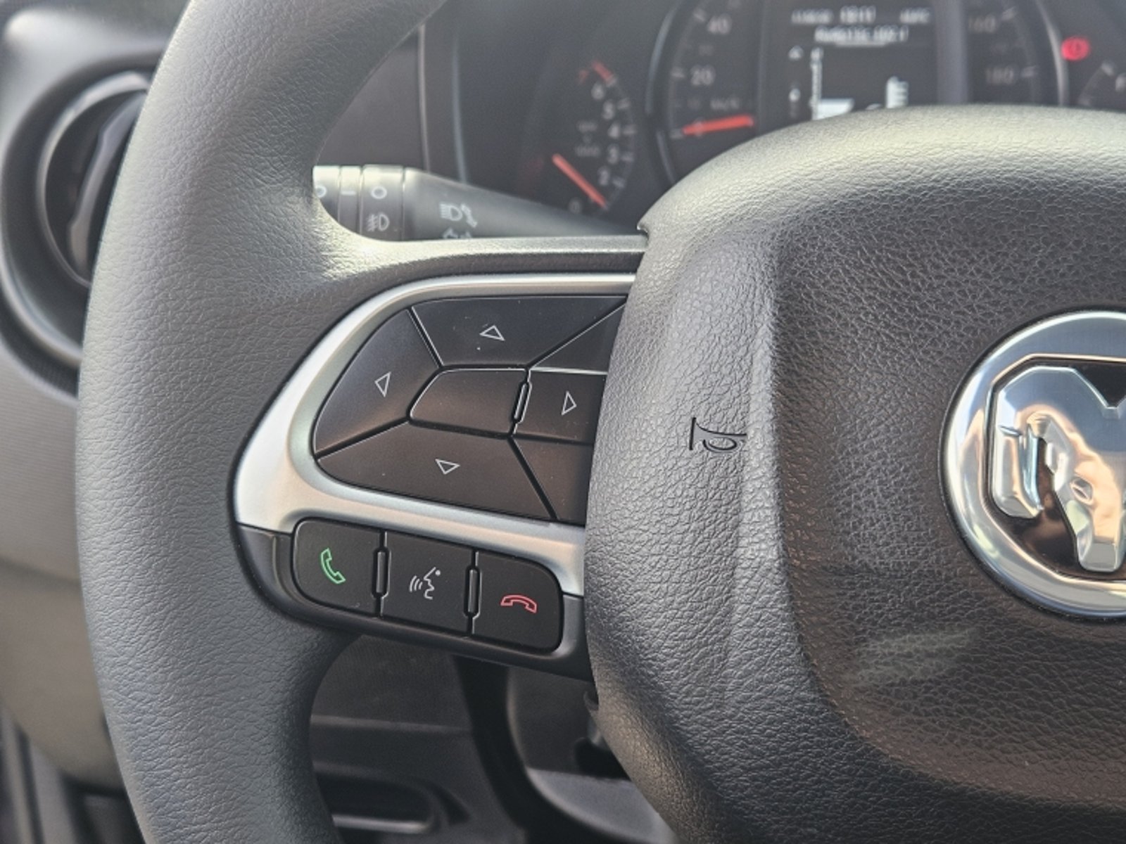 RAM 700 700 BIGHORN DCAB 1.3 2025 - Imagen 15 de 19