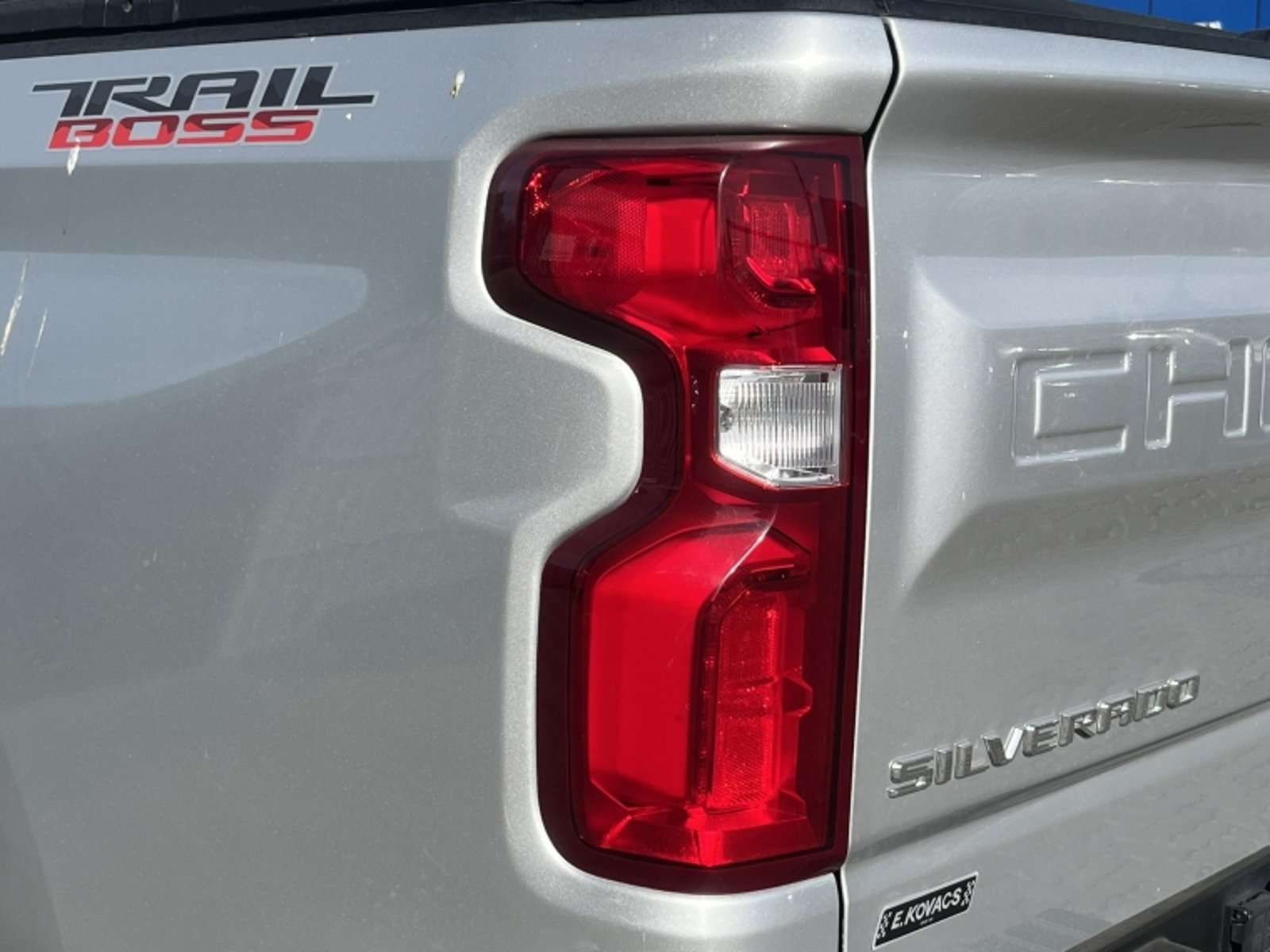 CHEVROLET SILVERADO TB 4WD 5.3 2023 - Imagen 9 de 20
