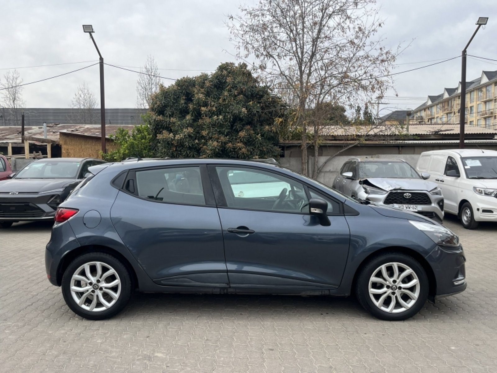 Renault CLIO 1.2 EXPRESSION MT 2020 - Imagen 6 de 20