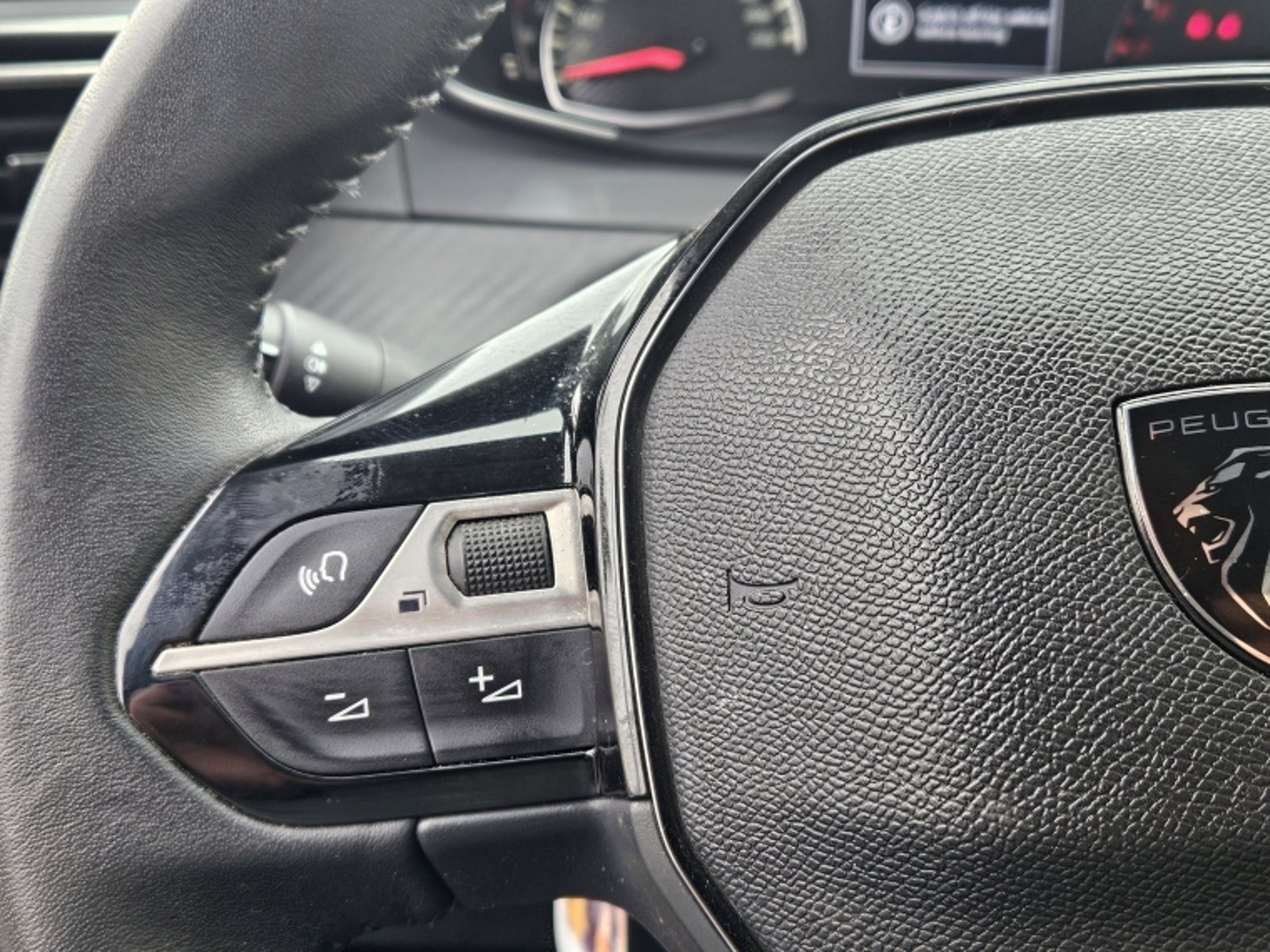 PEUGEOT 208 ACTIVE PURETECH 100 MT 2025 - Imagen 18 de 19