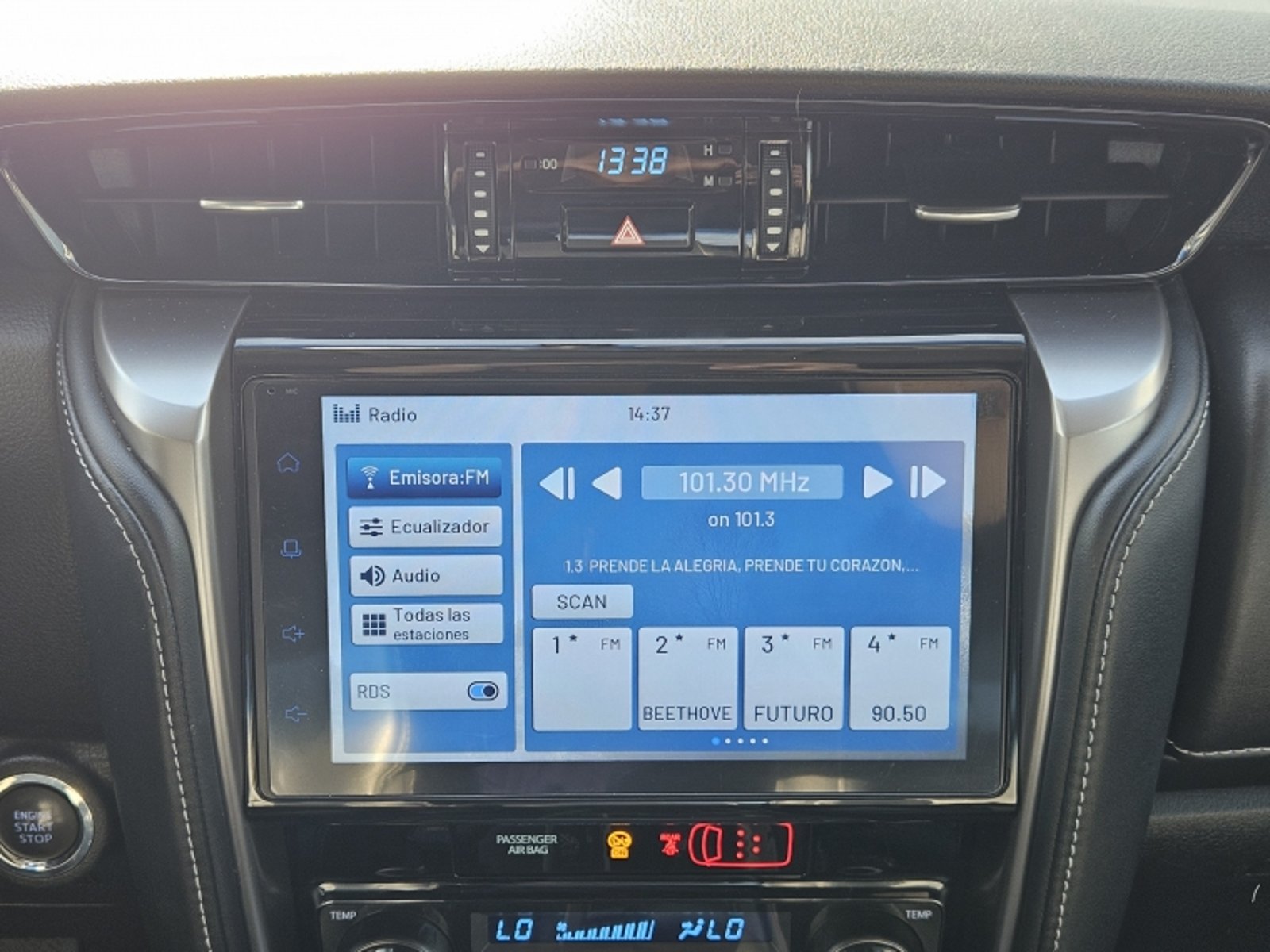 TOYOTA FORTUNER SRX AT 2.7 2023 - Imagen 10 de 20