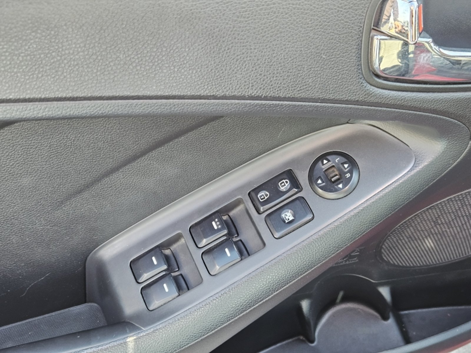 Kia CERATO 5 5 EX MT 1.6 2019 - Imagen 14 de 18