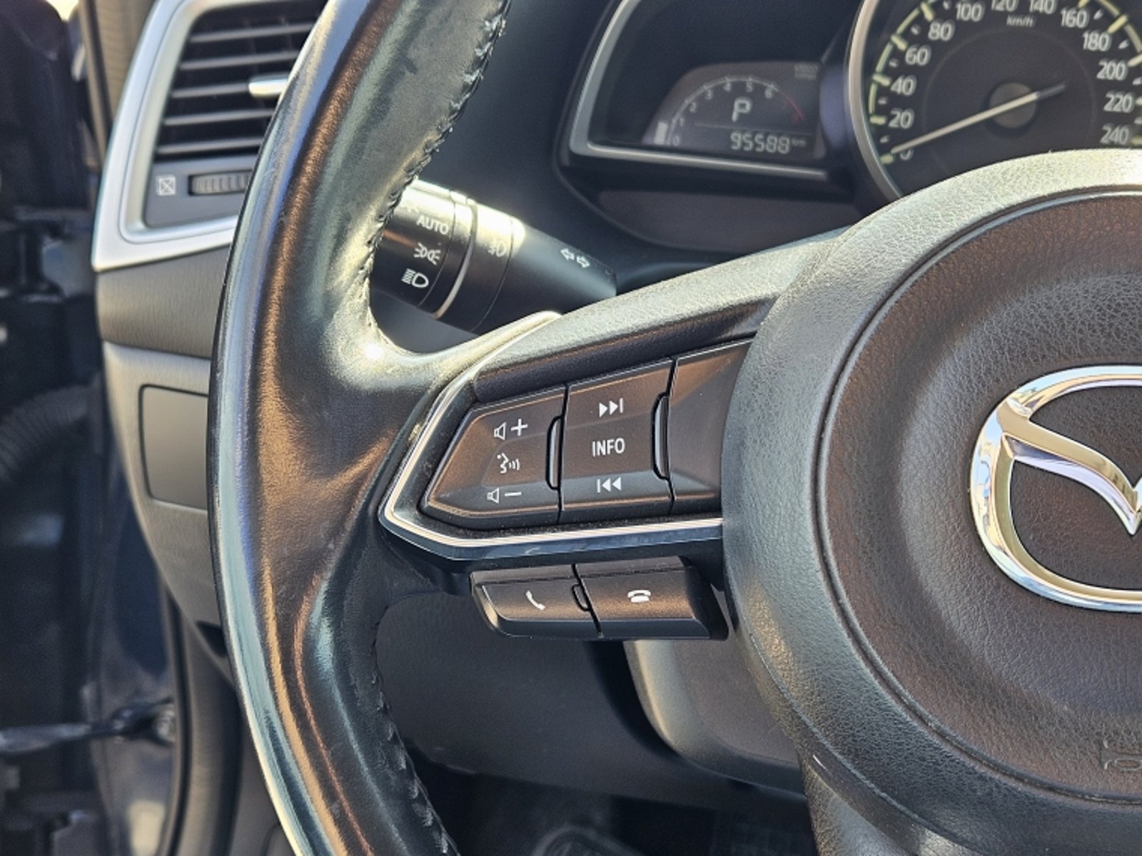 MAZDA 3 SPORT V SR AT 2.0 2019 - Imagen 19 de 20