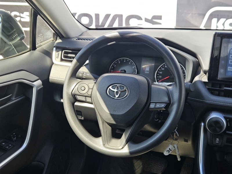 Toyota RAV4 2.0 LE AT 2024 - Imagen 9 de 20