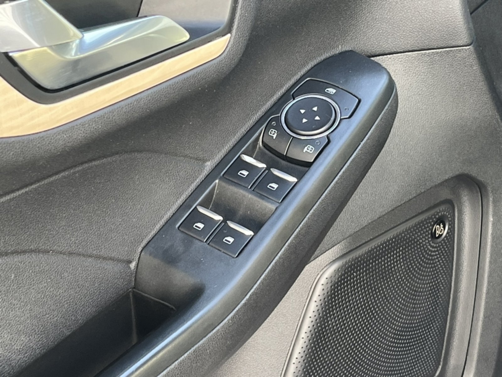 Ford ESCAPE 2.5 TITANIUM HEV AT 4X4 HIBRIDO 2023 - Imagen 12 de 20