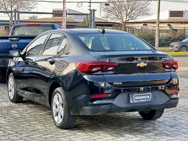 Chevrolet ONIX SEDAN LTZ 1.0 MT 2023 - Imagen 7 de 18