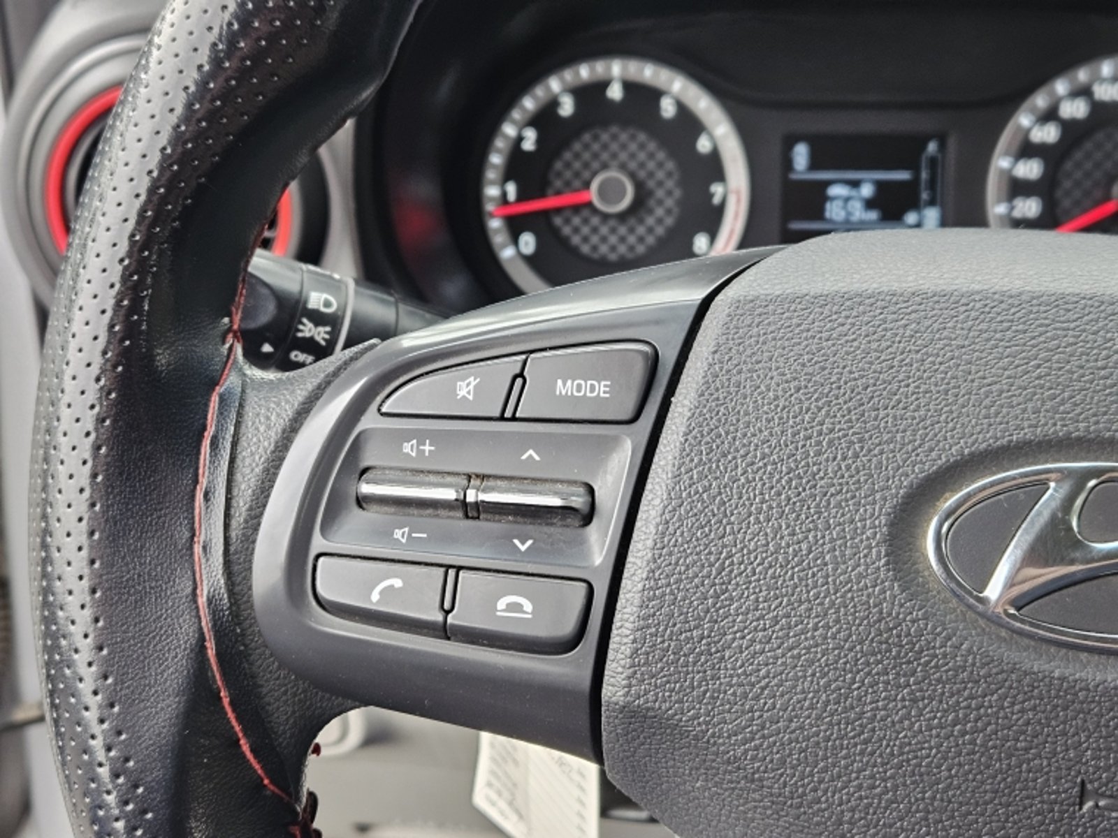 Hyundai GRAND I10 1.2 AI3 HB PLUS MT 2022 - Imagen 15 de 19