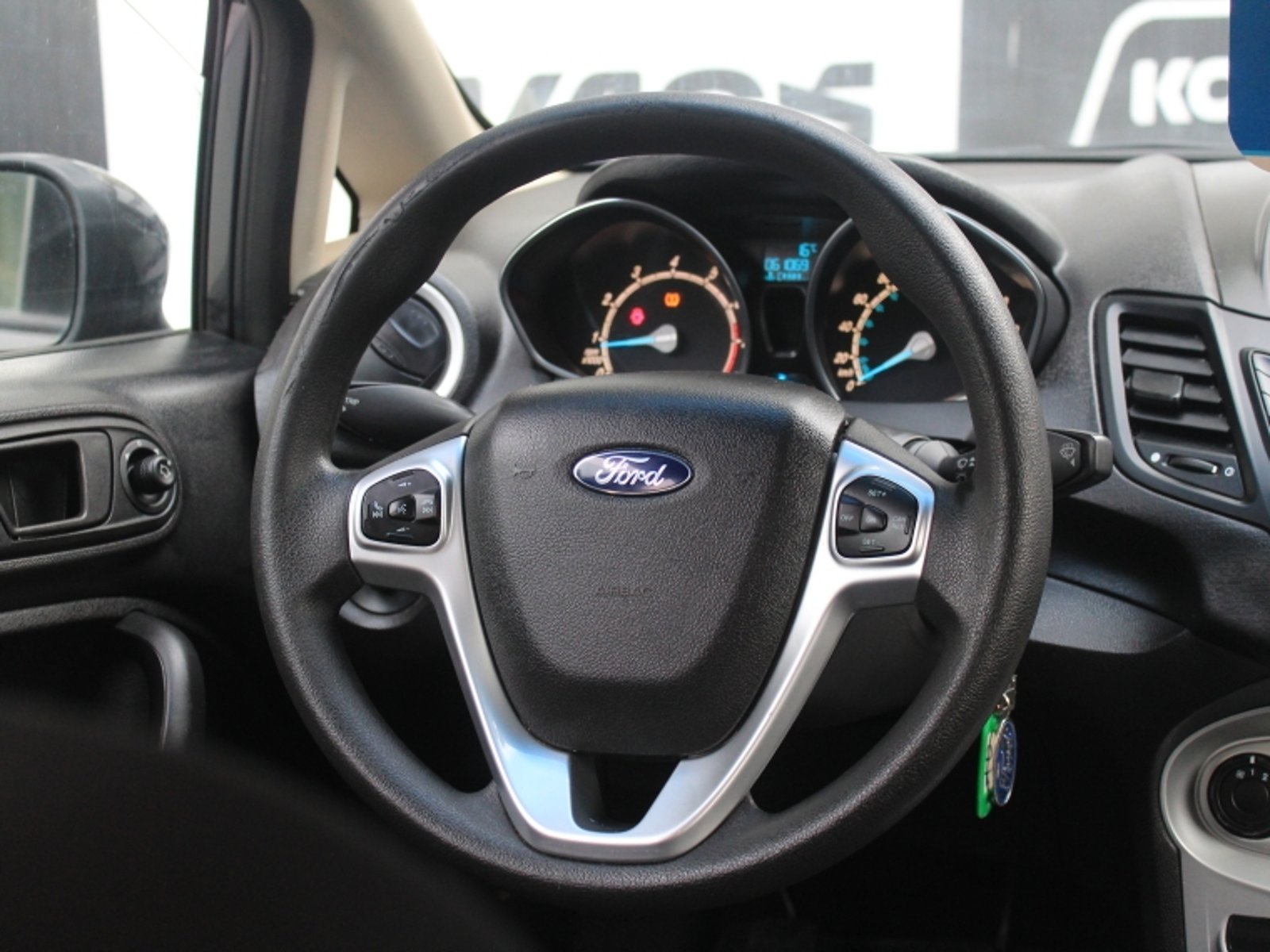 Ford FIESTA 1.6  5P  SE  MT 2017 - Imagen 11 de 17