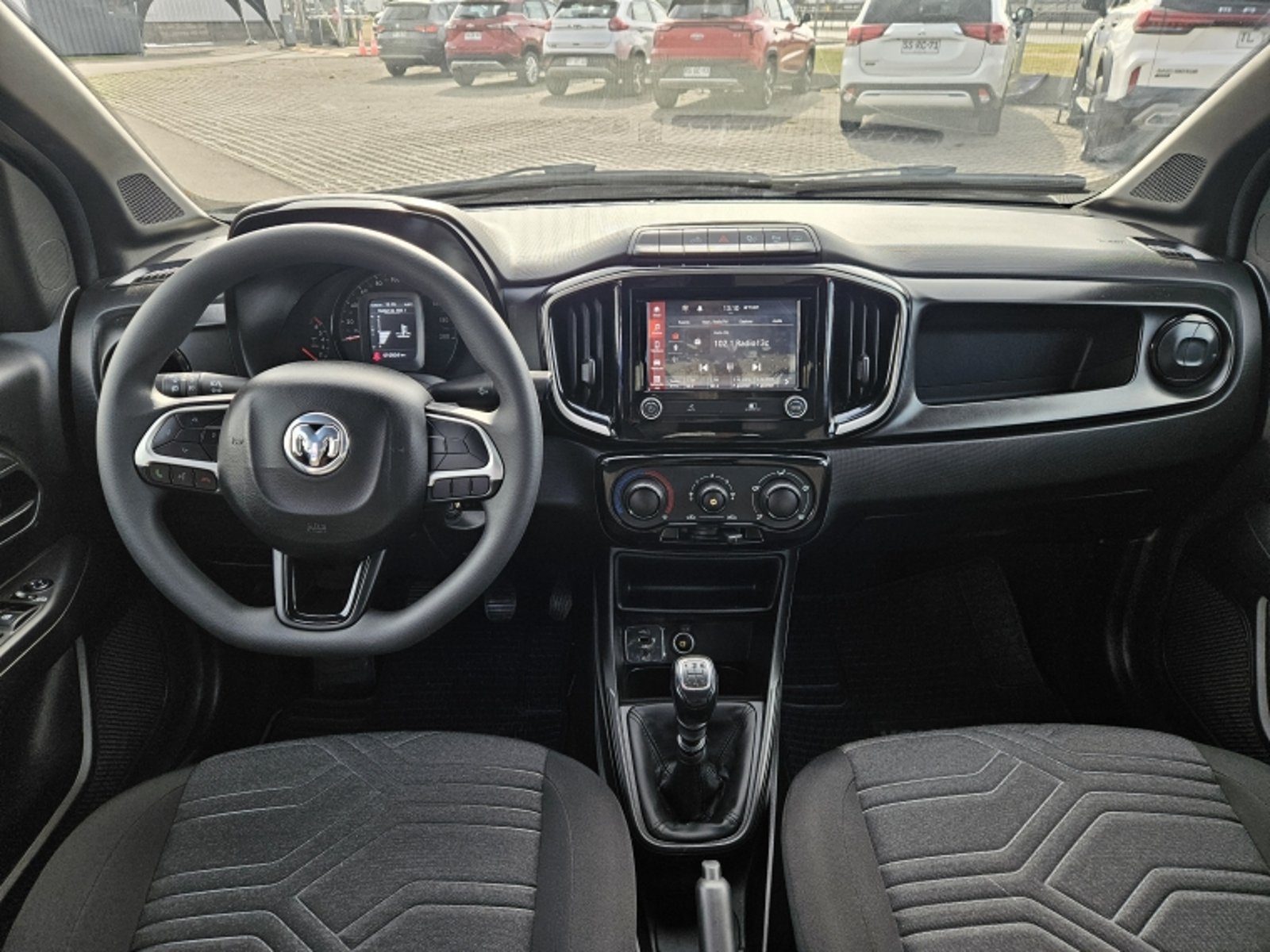 RAM 700 700 BIGHORN DCAB 1.3 2025 - Imagen 9 de 19