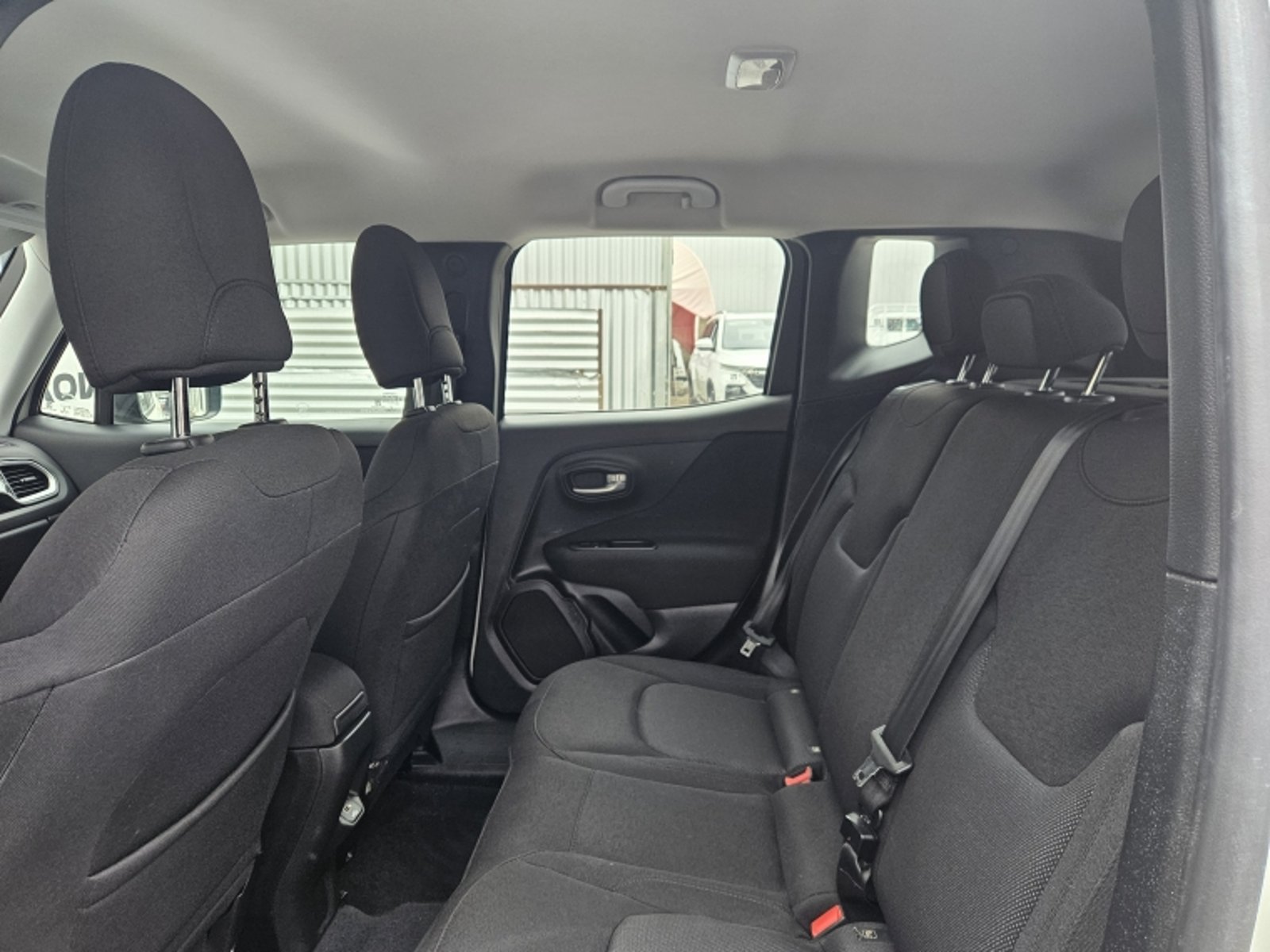 JEEP RENEGADE SPORT LX AT 2023 - Imagen 8 de 20