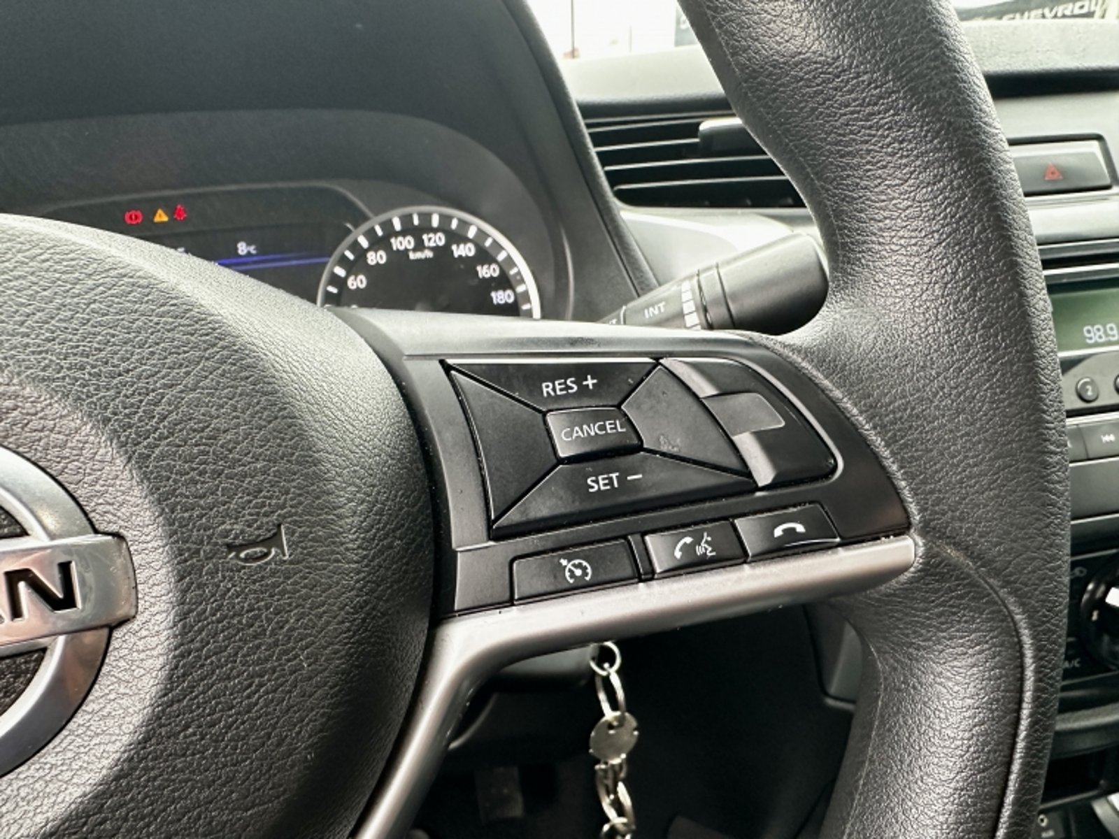 NISSAN NAVARA 2.3 MT 2021 - Imagen 13 de 19