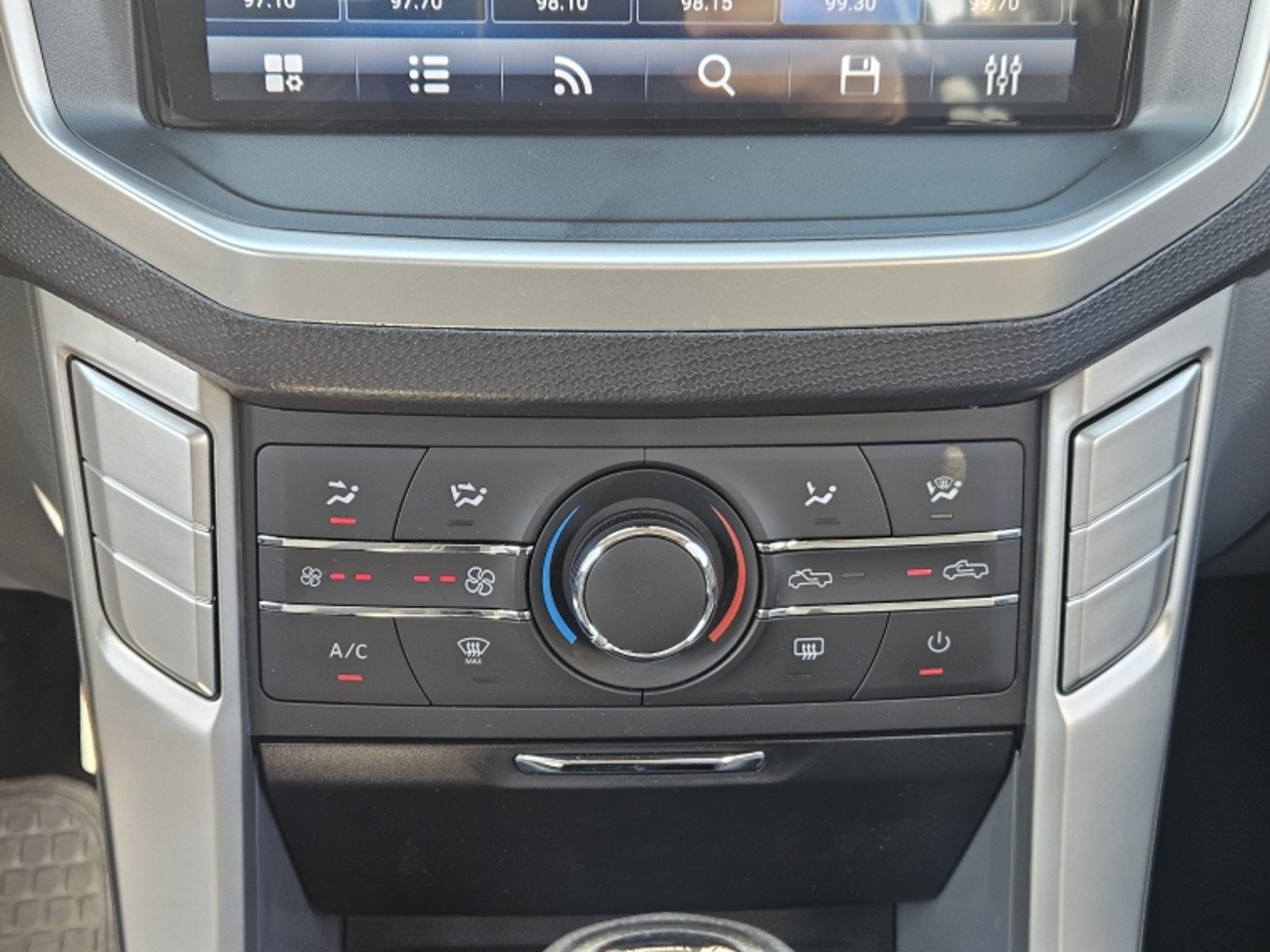 Maxus T60 2.4 DX DC MT 2026 - Imagen 12 de 20