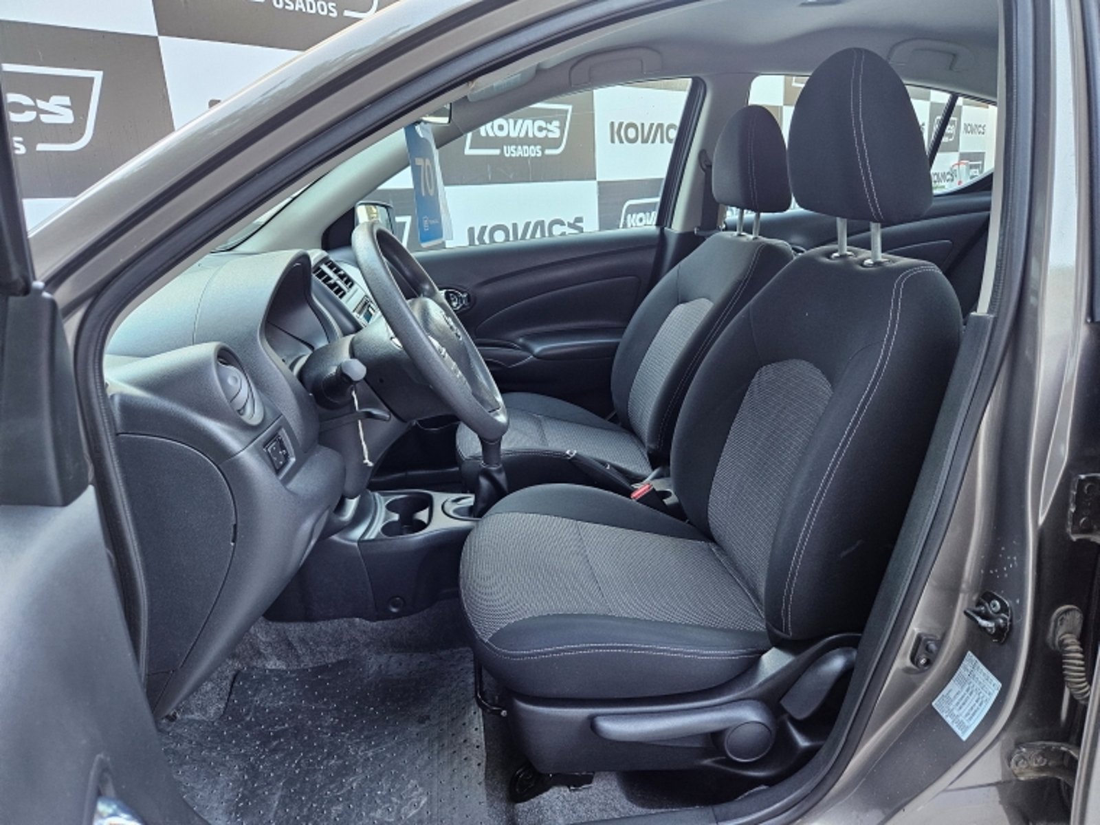 Nissan VERSA 1.6 SENSE MT 2015 - Imagen 14 de 19