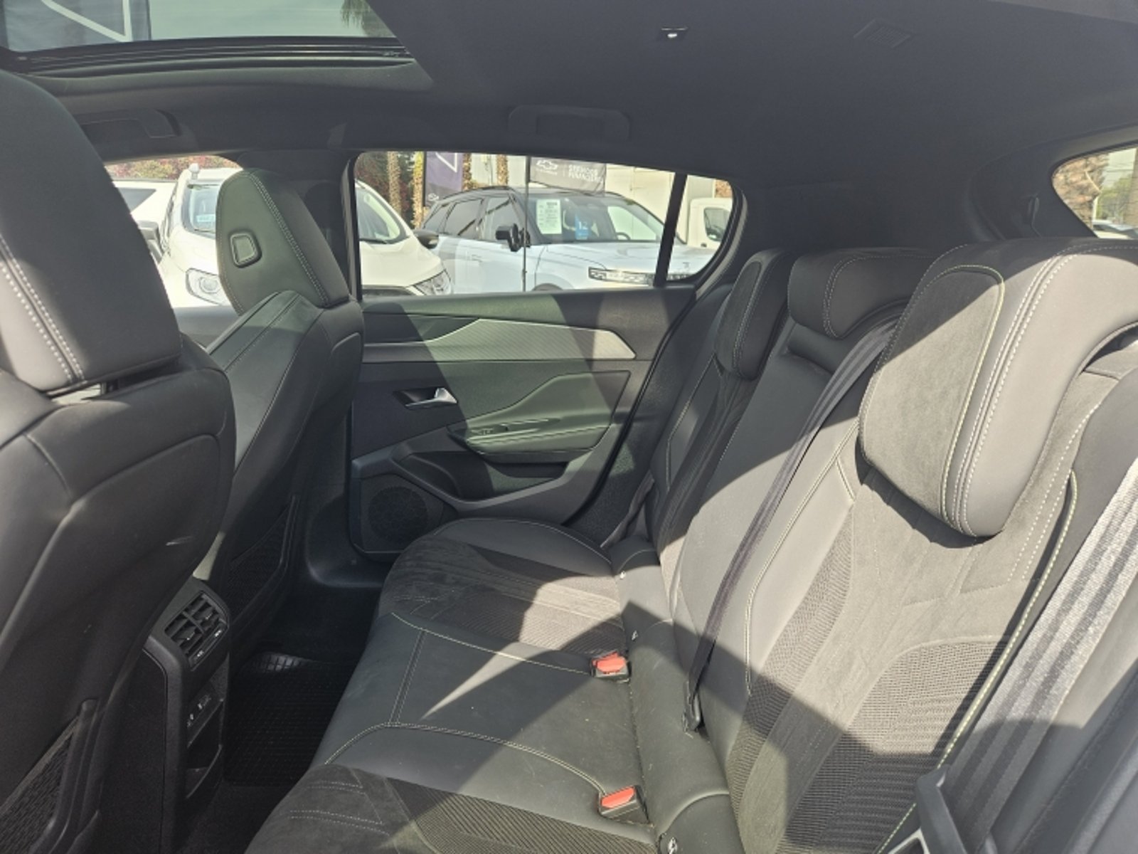 PEUGEOT 308 PURETECH 1.2 GT AUT 2022 - Imagen 7 de 20