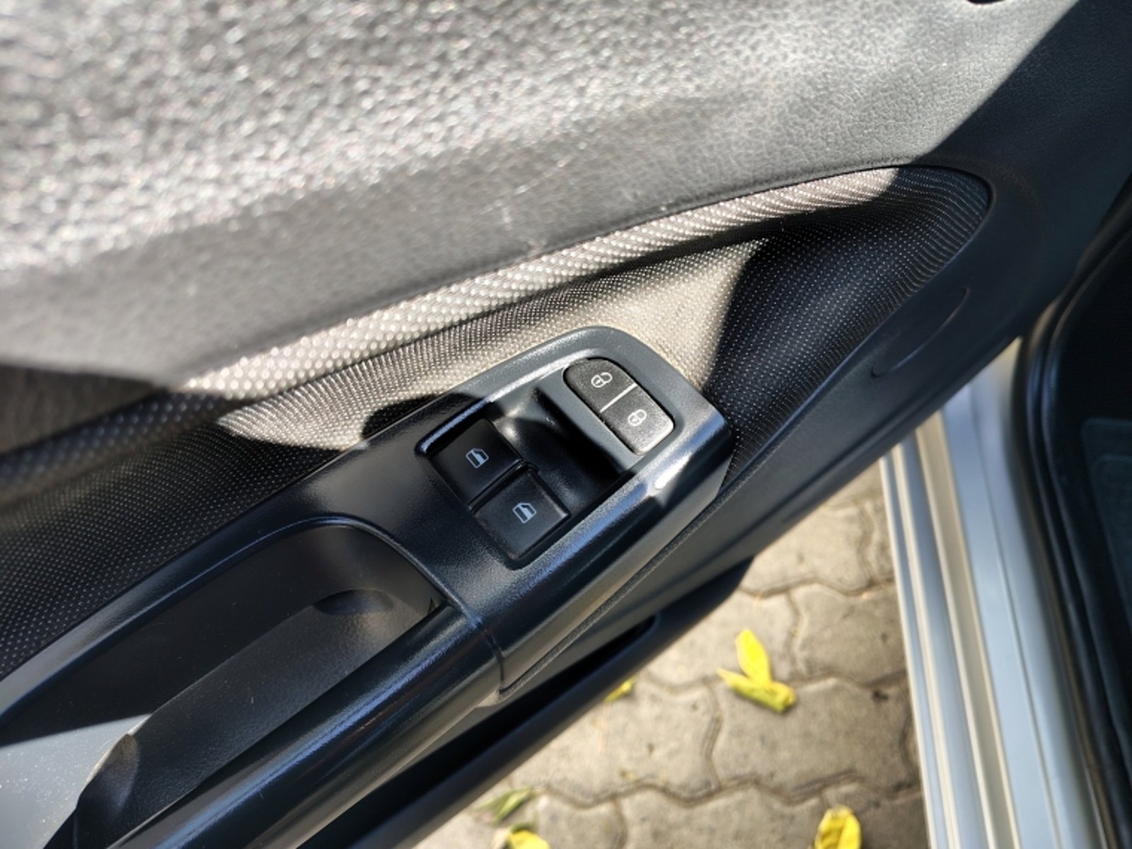VOLKSWAGEN VOYAGE 1.6 COMFORTLINE MT 2021 - Imagen 13 de 18