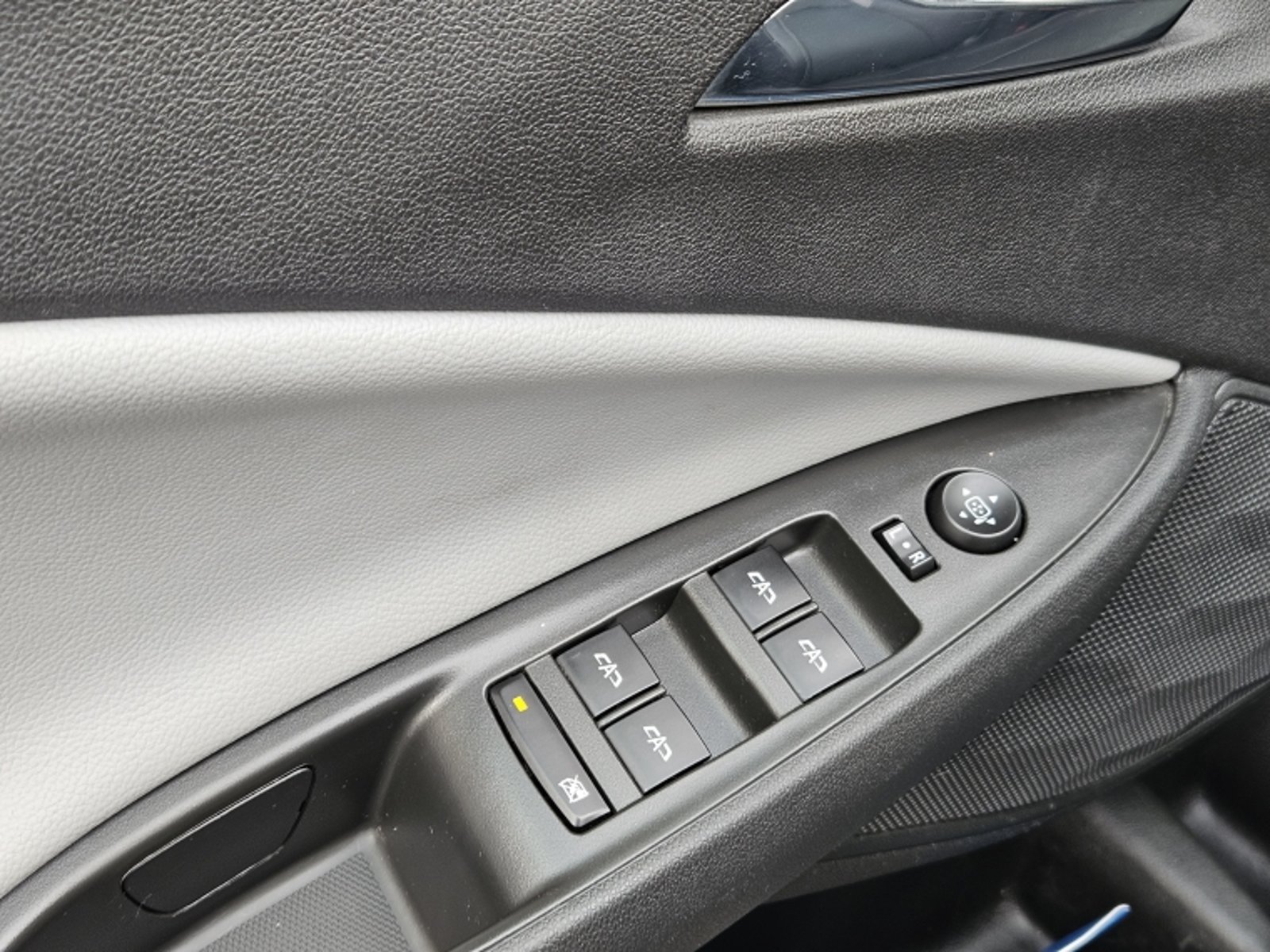 CHEVROLET ONIX HB PREMIER 1.0 AUT 2022 - Imagen 14 de 20