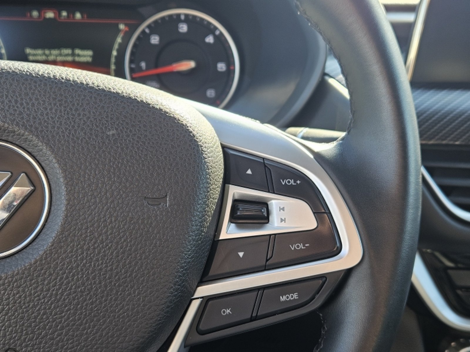 Dongfeng AX5 DF6 2.5 MT DIESEL 2023 - Imagen 19 de 20
