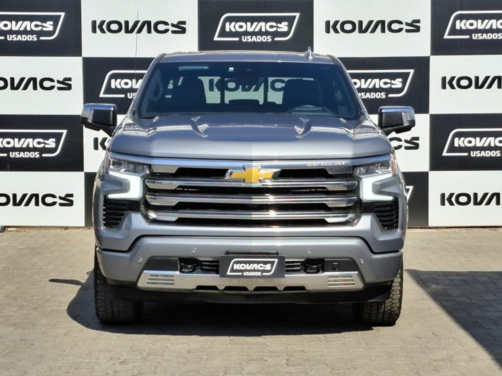 Chevrolet SILVERADO 3.0 TD HIGH COUNTRY AT 4X4 DIESEL 2025 - Foto 2 de 20