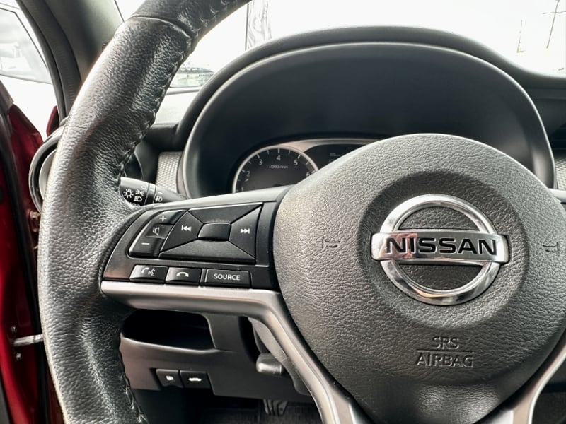Nissan KICKS 1.6  ADVANCE  ROCK EDITION  MT 2020 - Imagen 12 de 18